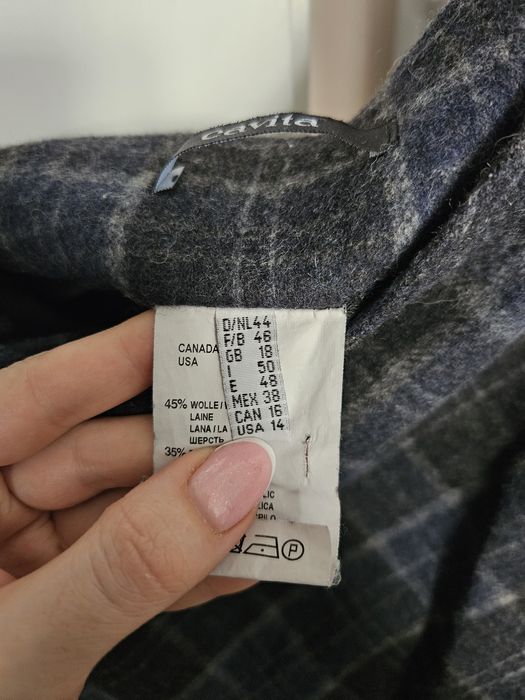 Wełniana midi spódnica w kratę