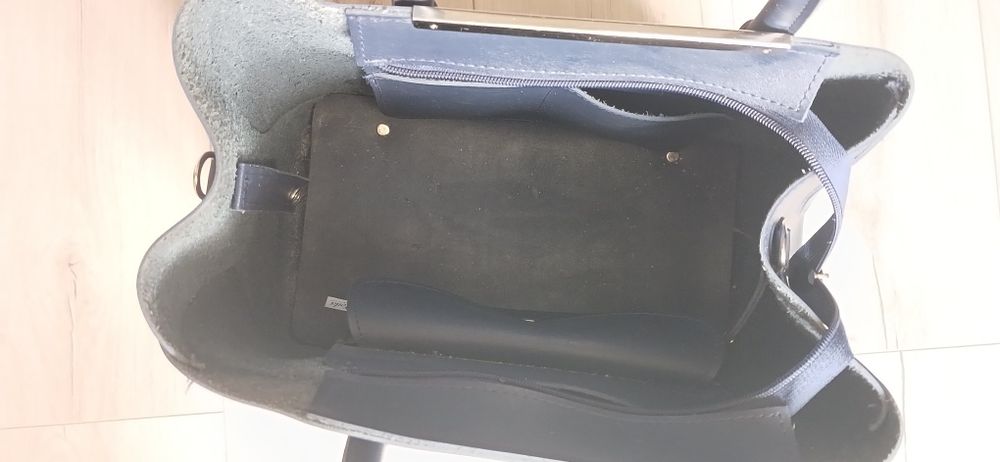 Женская сумка со съёмной ручкой