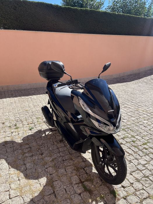 Honda PCX 125– Excelente estado + Mala incluída