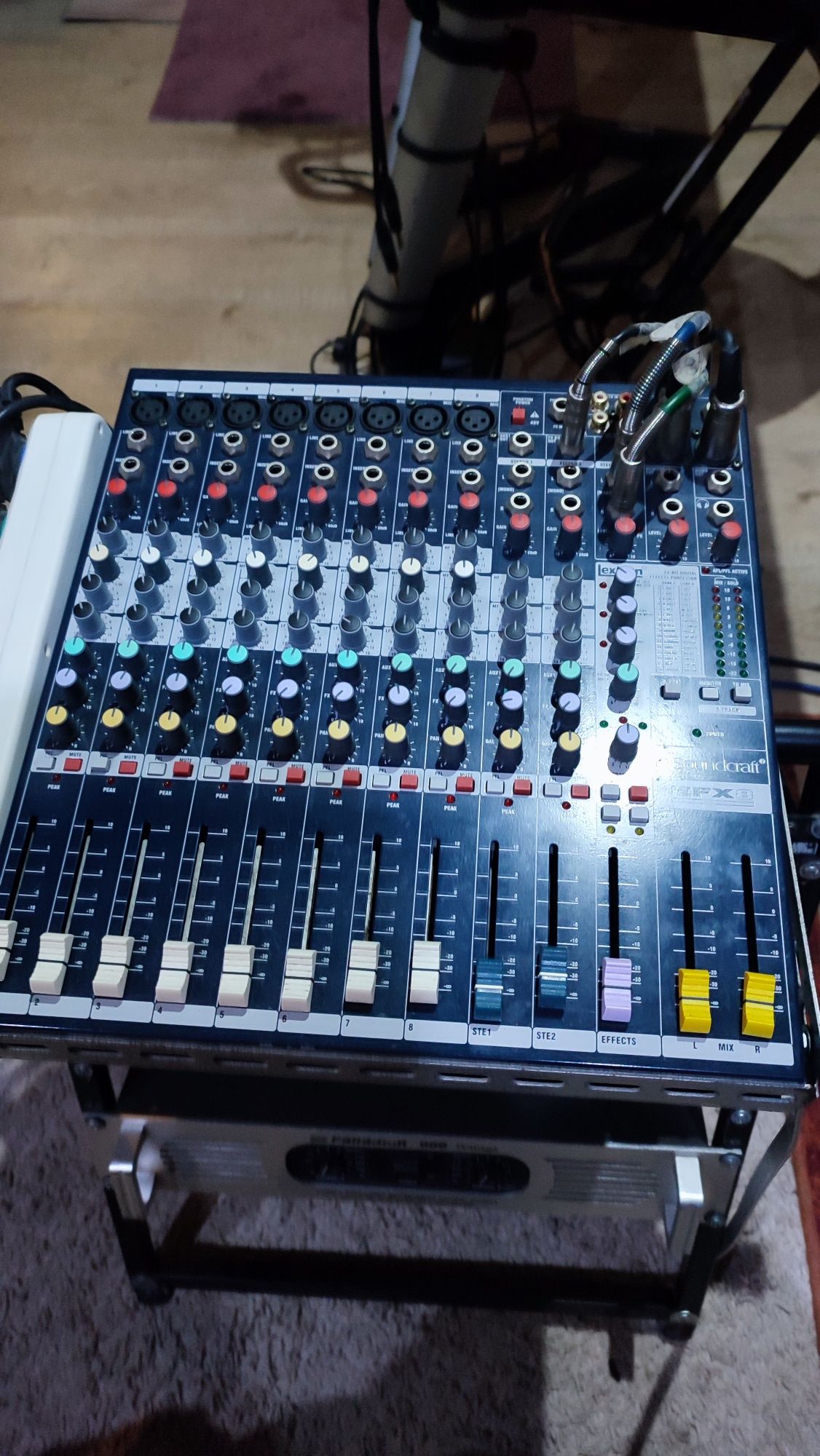 Mikser Soundcraft EFX8