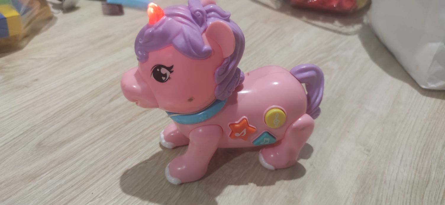 Grający konik pony