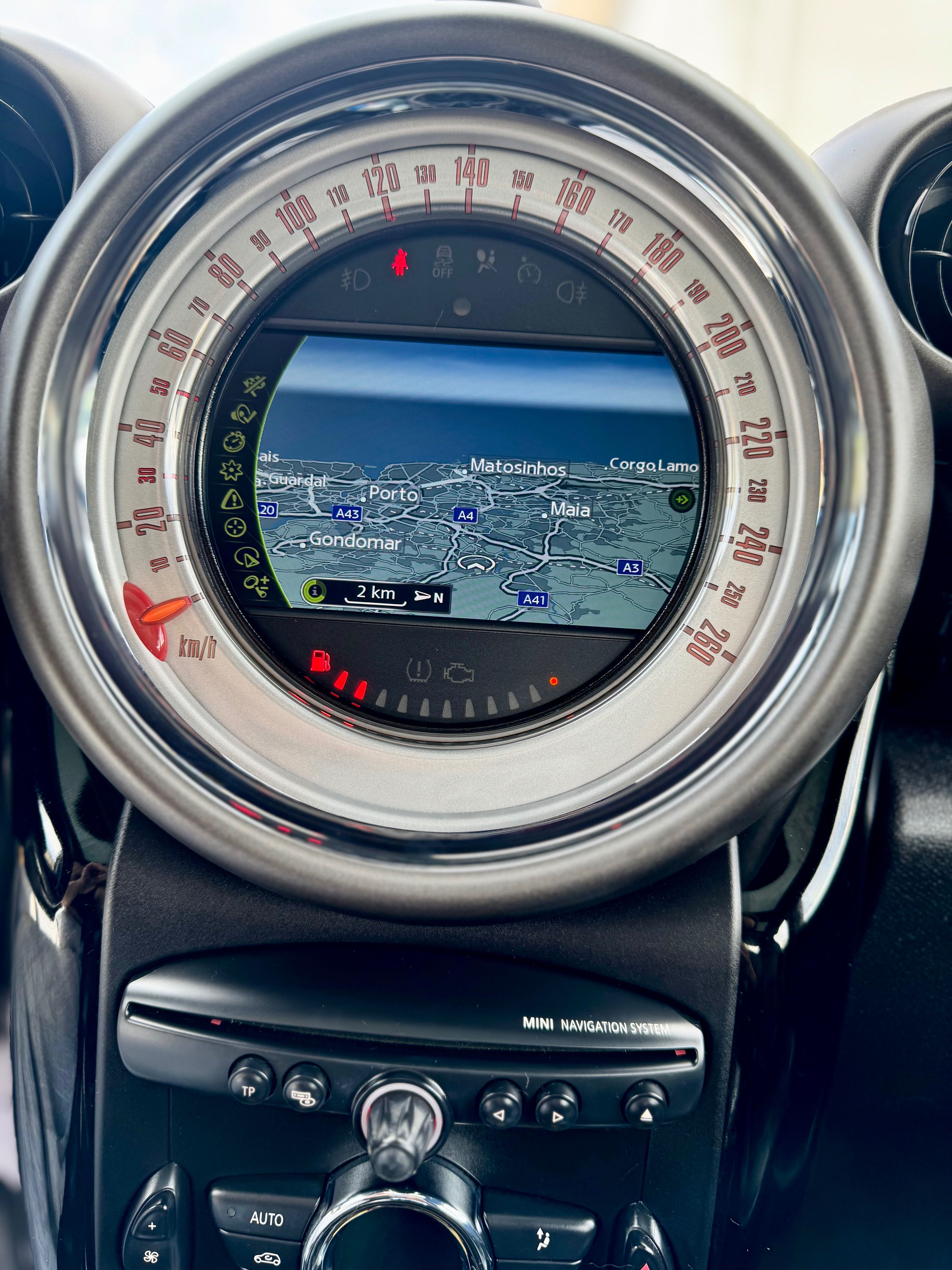 MINI COOPER D Countryman All4 | Chilli Pack | 2012