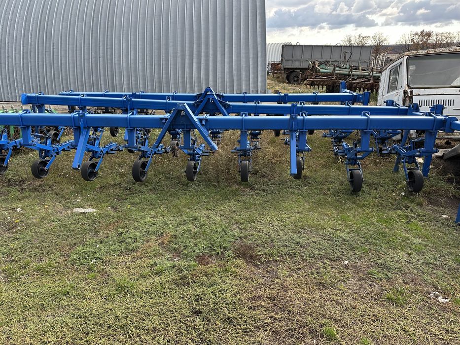 Культиватор міжрядний просапний КРН 5.6