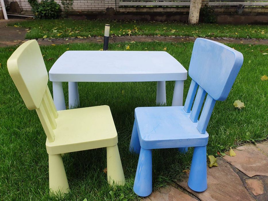 Стіл та стільчик ikea