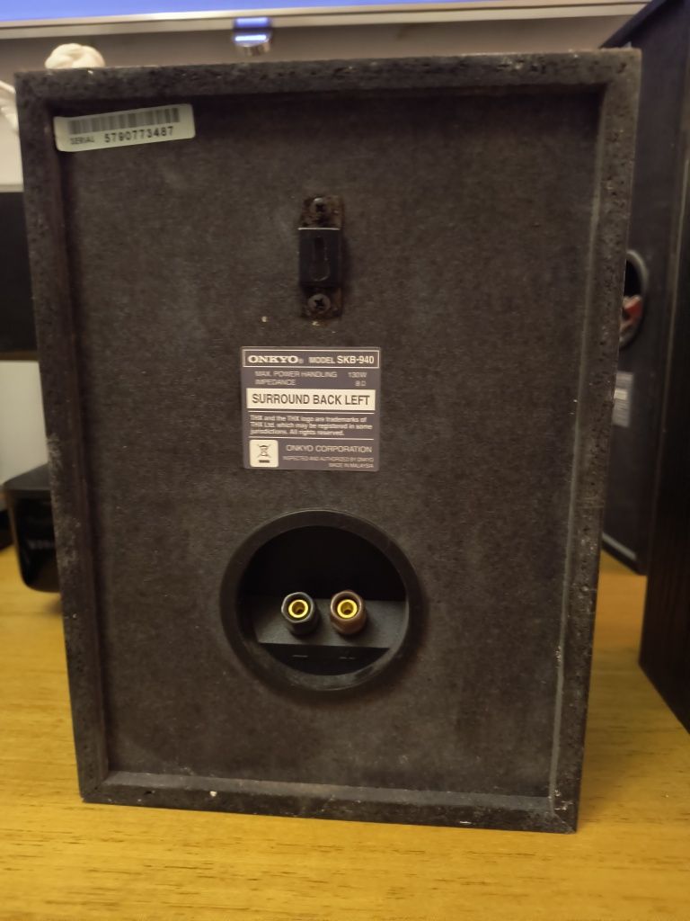 Dwie Kolumny kinowe ONKYO SKB-940