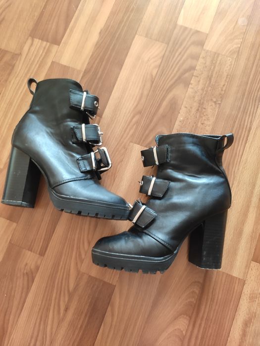 Осінні ботінки на каблуку черевики new look 37