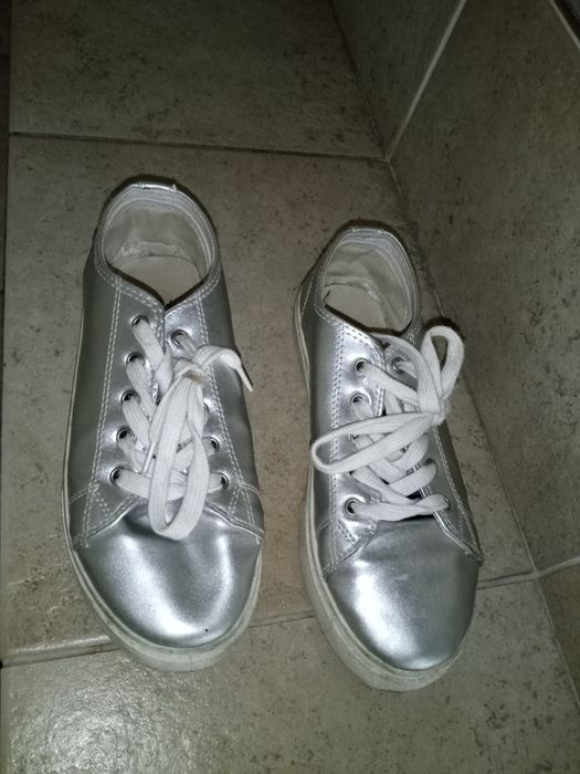 Sapatilhas mulher impecáveis