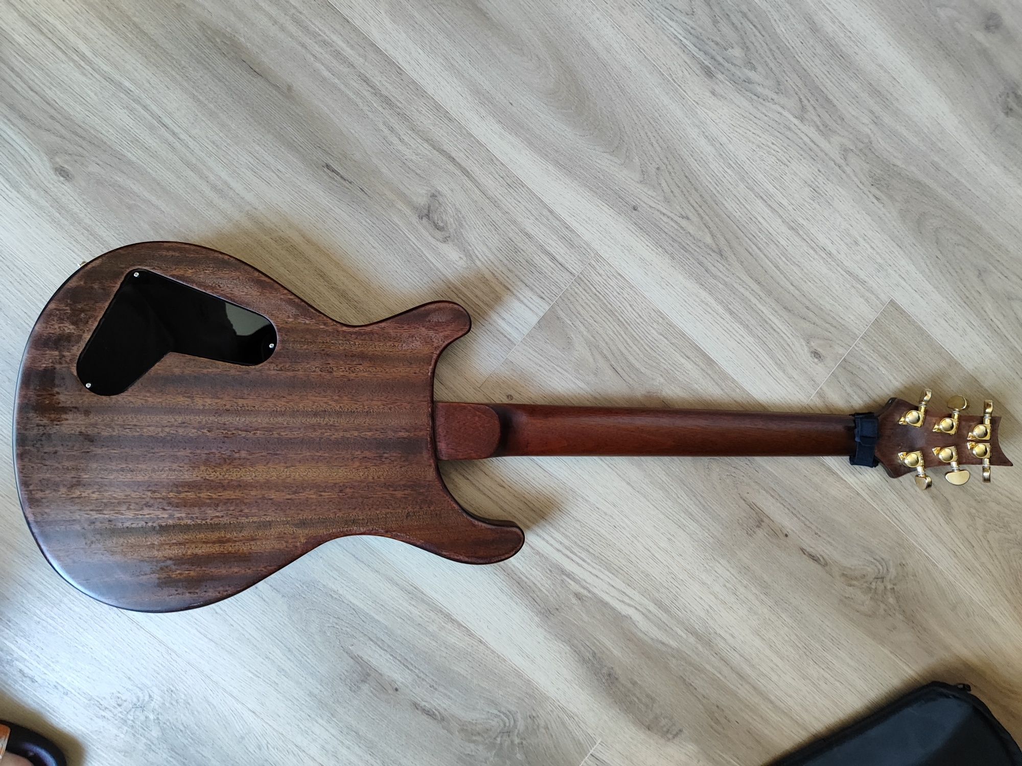 (reservado) Vendo ou troco guitarra