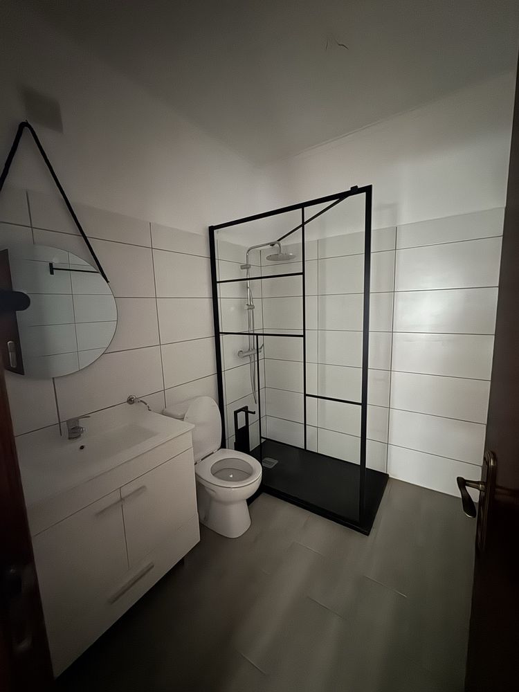 Arrenda-se apartamento T2 Laranjeiro