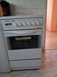 Kuchenka elektryczna z płytą ceramiczną
