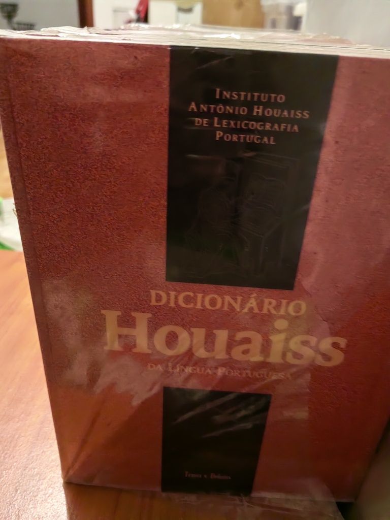 Dicionário Houaiss da Língua Portuguesa - 18 volumes - completo