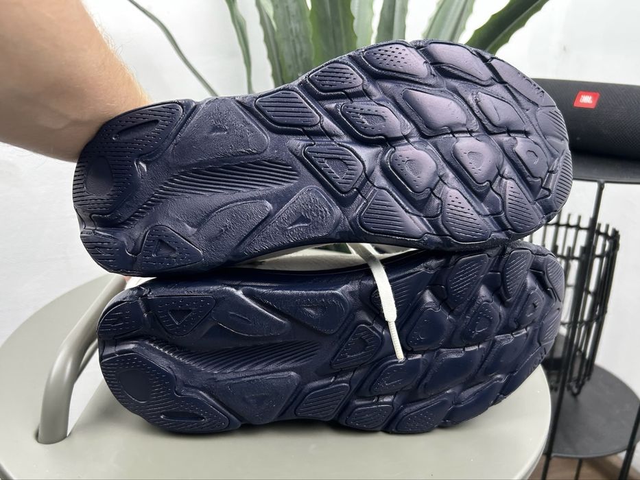 Оригінал! Кросівки Hoka Clifton 9 40.5 розмір М06026