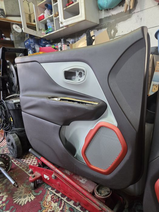 Дверні карти Jeep Renegate