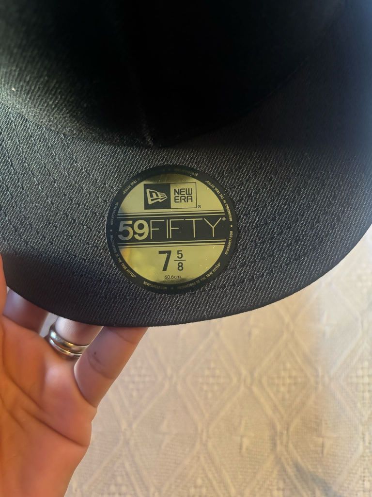 Boné Fechado aba reta New Era 59fifty