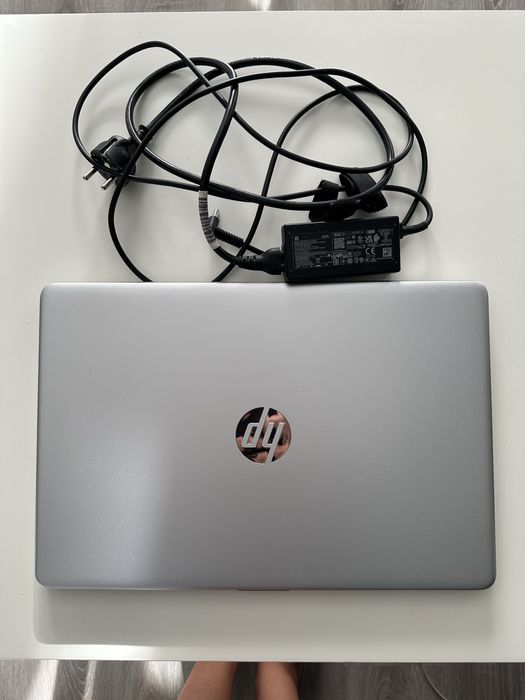 LAPTOP HP 15s-eq1106nw (RYZEN 3 / 8GB / 256GB SSD) - Stan bardzo dobry