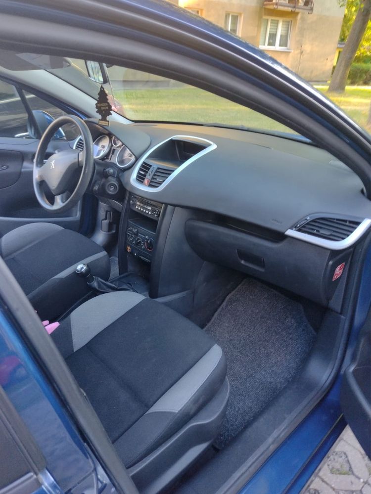 Peugeot 207 1.4 benzyna