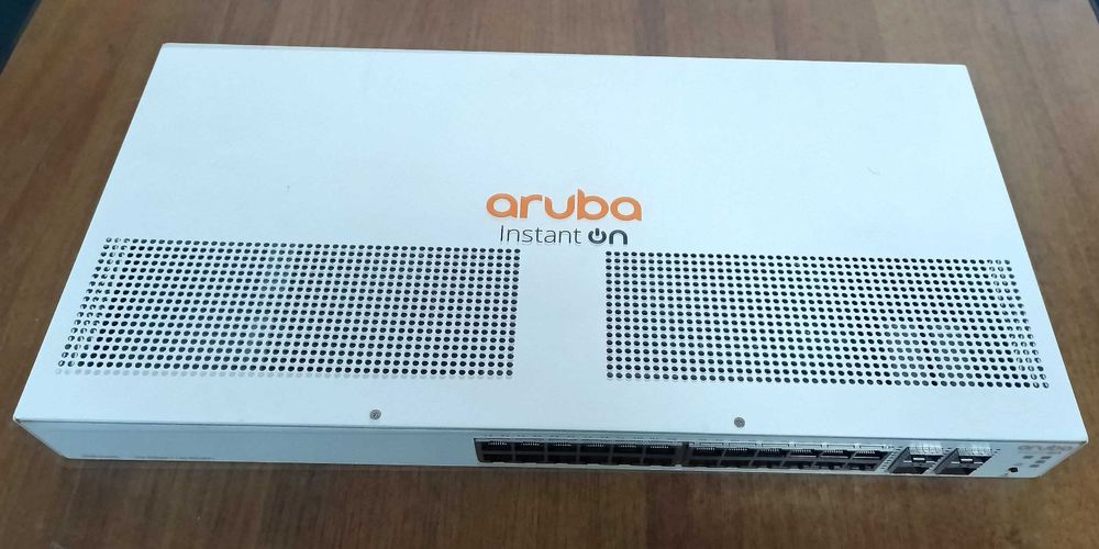 Комутатор керований 1U HPE Aruba Instant On 1930 24G 4SFP+ (JL682A)