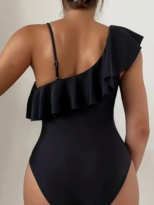 Купальник суцільний s