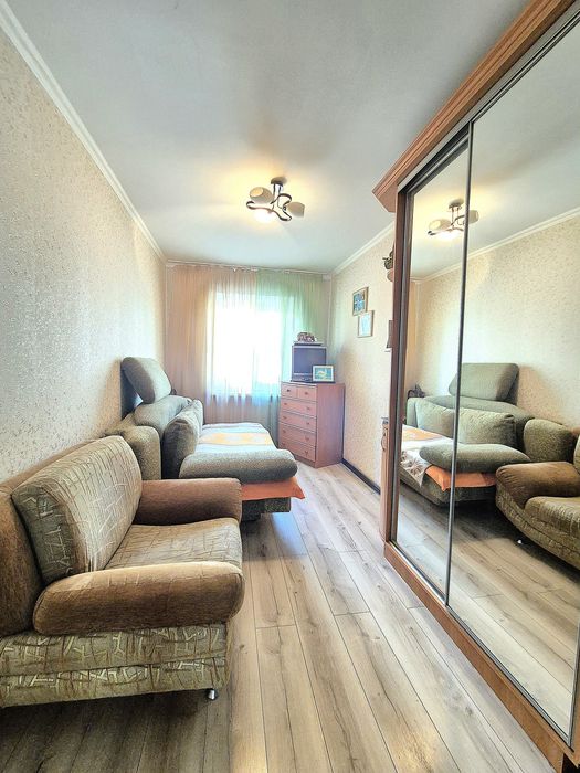 Центр 3-х кім кв вул. Київська 2 поверх цегла ремонт меблі