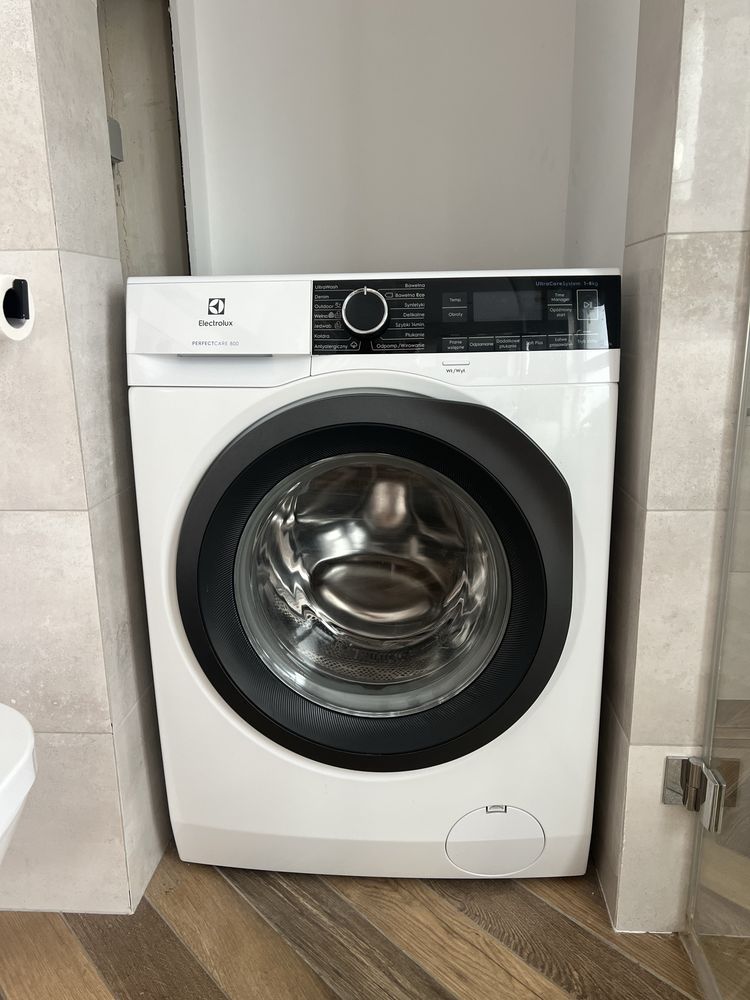 Pealka Electrolux PerfectCare 800
