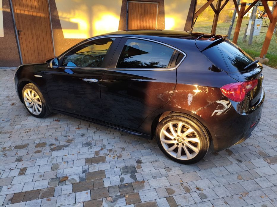 Alfa Romeo Giulietta 1.4T-Jet*BEZ WKŁADU*ŚLICZNA*Zadbana*BiXenon*PDC*