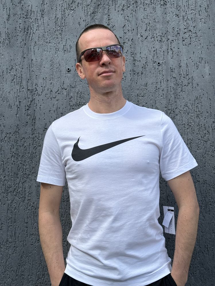 Оригінал Футболка Біла NIKE M NSW TEE DX1983-100 Оригинал Найк Футболк