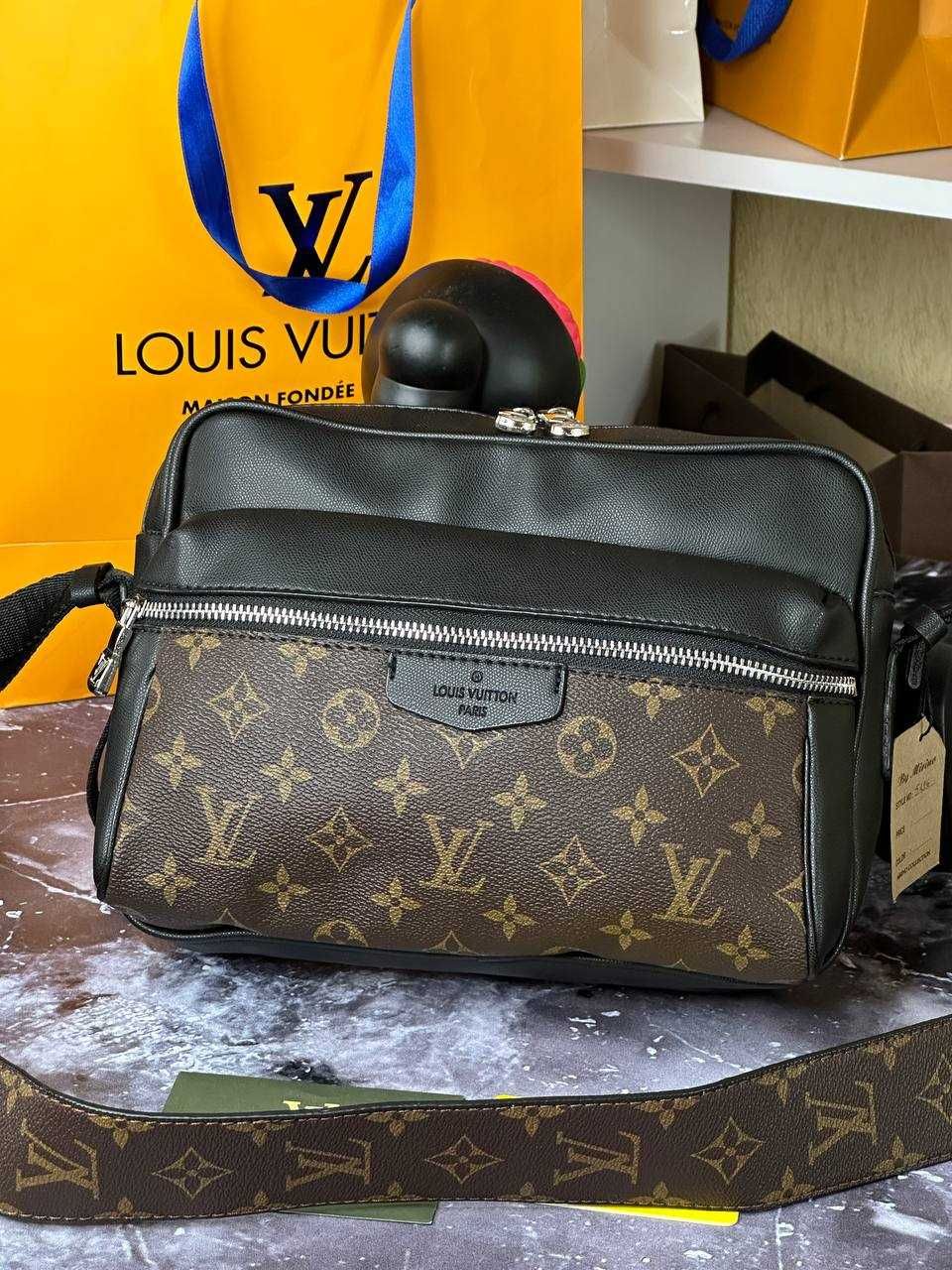 Мужские сумки Louis Vuitton Чоловічі сумки через плечо LV s036