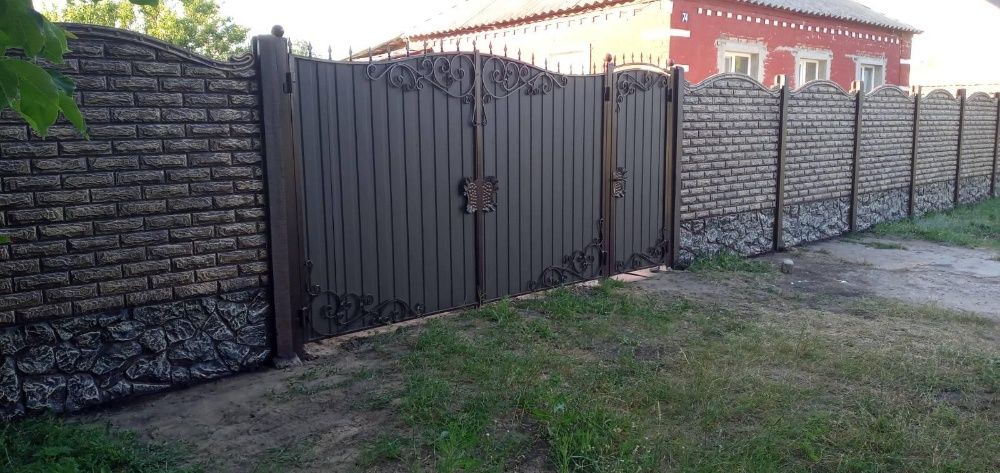 Ворота,Калитки из профнастила.элементы ковки.