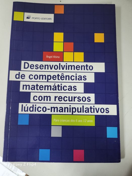 Vários livros de diversos temas.