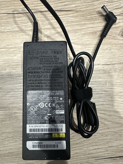 fujitsu ac adapter 19v 4.22a блок живлення
