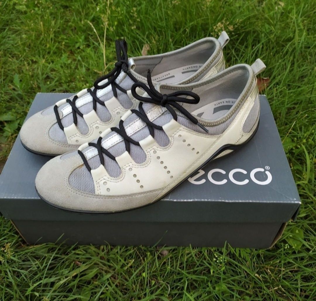 Ecco 38 кросівки на дівчинку шкіряні мокасини кеди взуття ессо