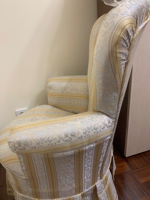 Cadeirão almofadado