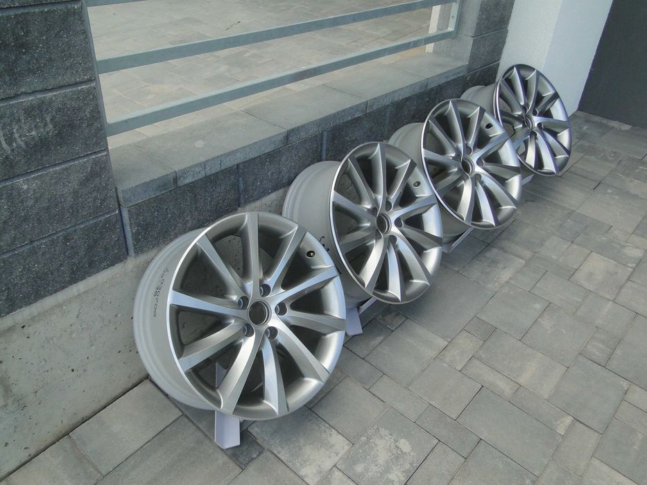Nowe oryginale felgi VW 8J x 18 5x112 ET44 57,1mm wykończenie CNC