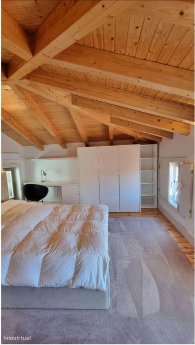 719012 - Quarto com cama de solteiro em...