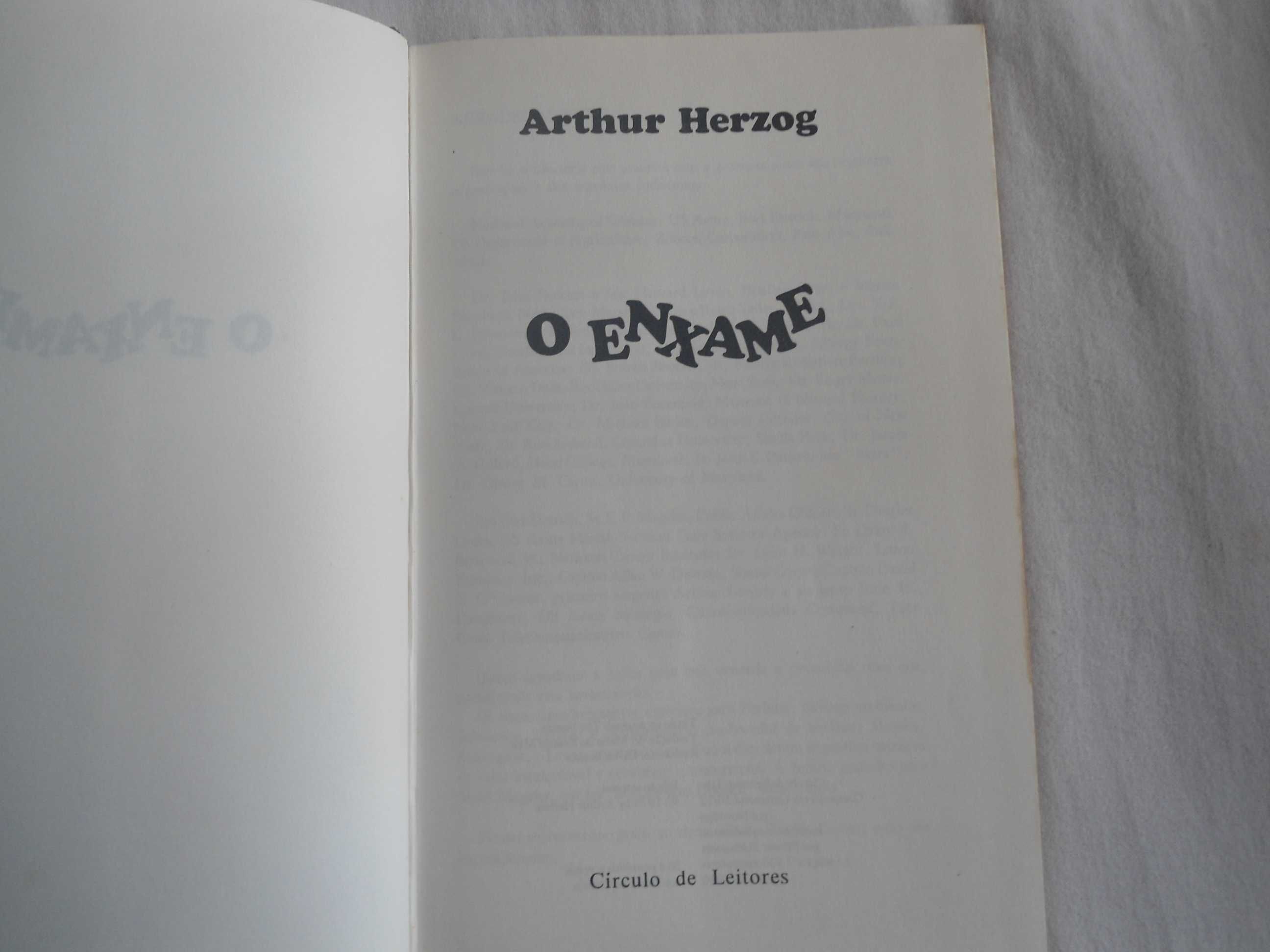 O Enxame por Arthur Herzog