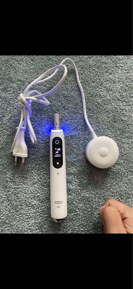 Szczoteczka OralB IO9