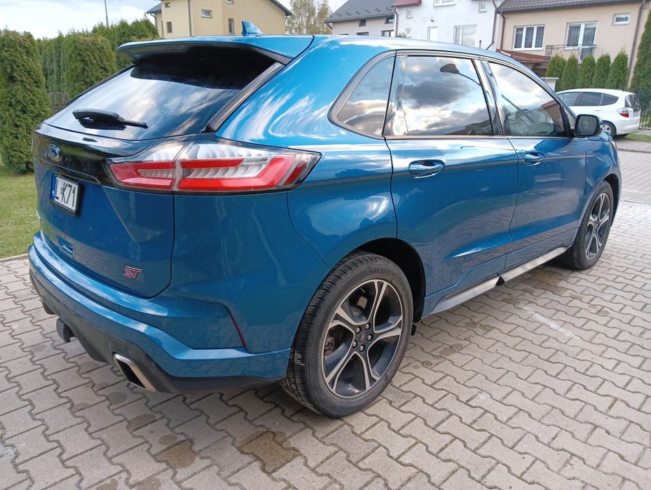Bardzo ładny Ford Edge ST