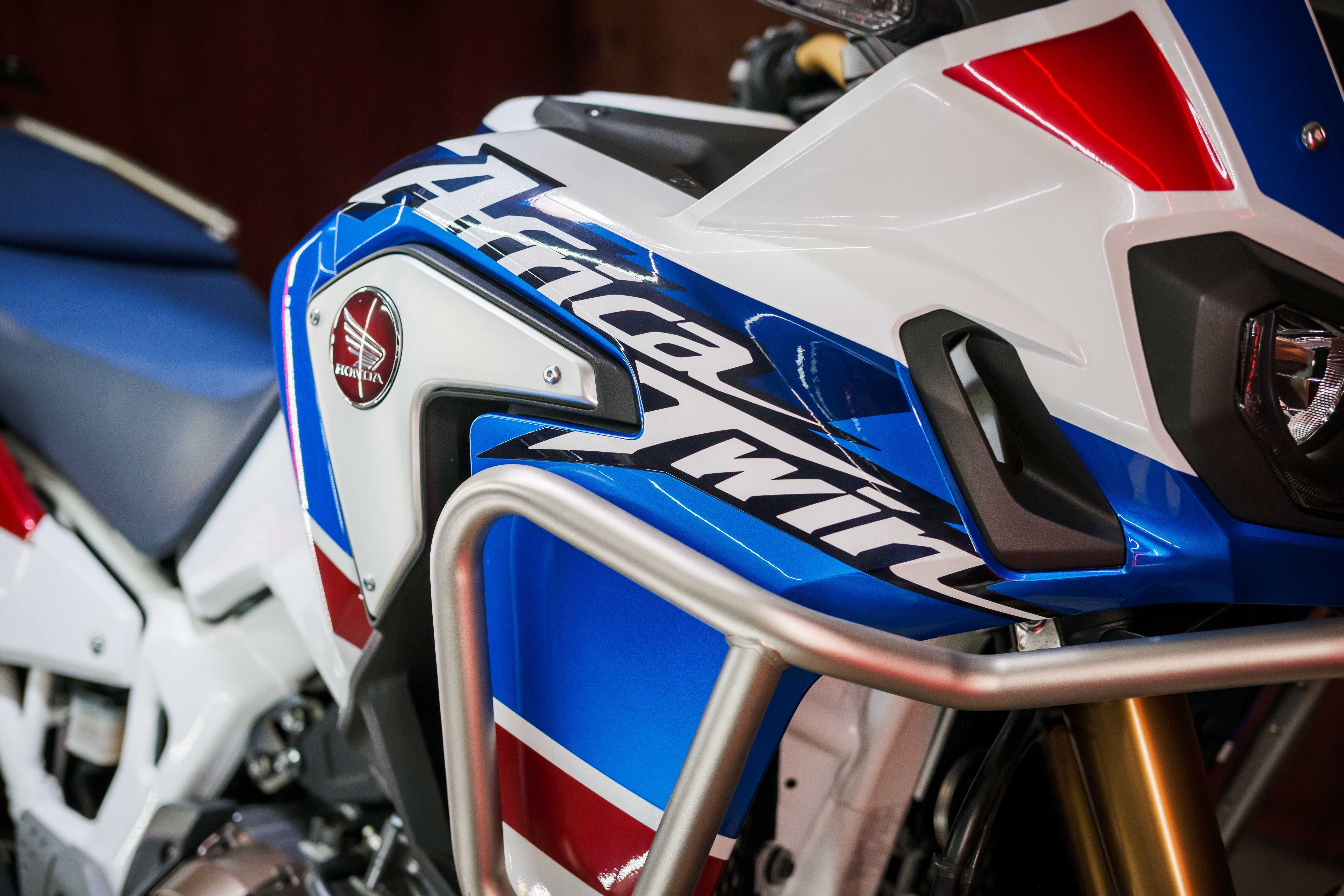 Продається Honda Africa Twin Adventure ABS Traction DCT із Японії