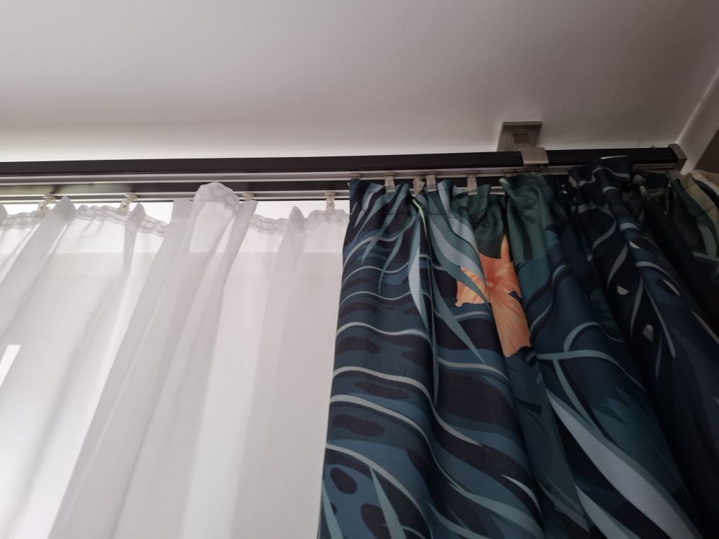 Karsznisz (dwa karnisze sufitowe kolor WENGE)