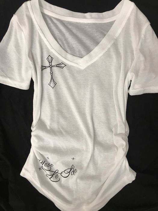 Белая майка женская с принтом y2k opium
Размер S, если нужны замеры -