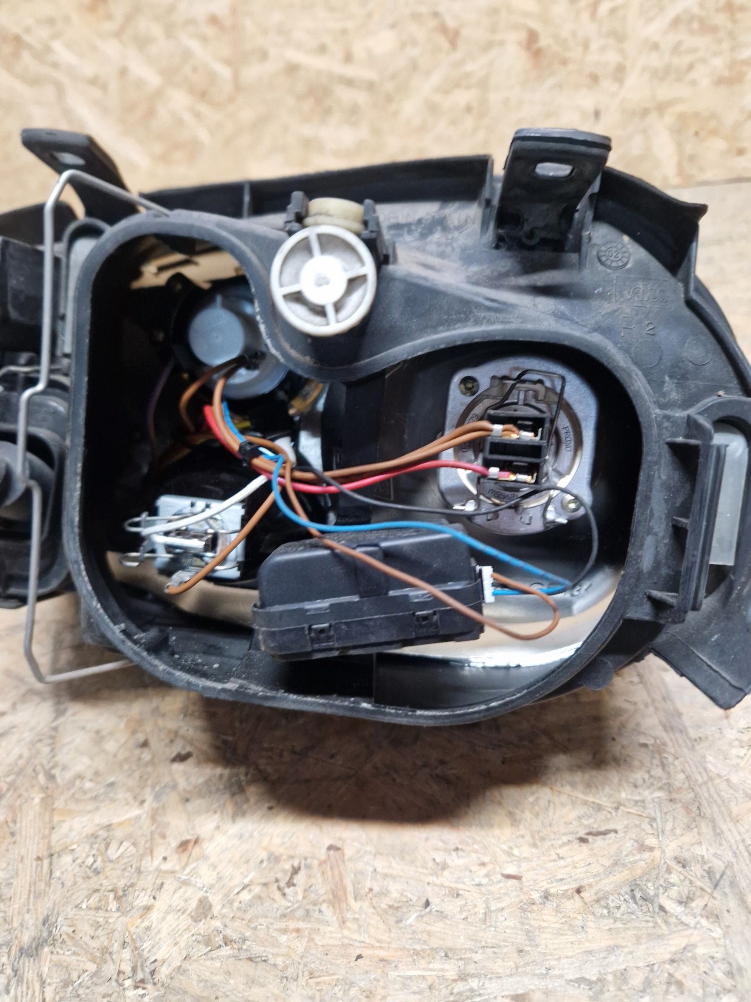 Lampa prawy przód vw golf 4 golf IV halogen