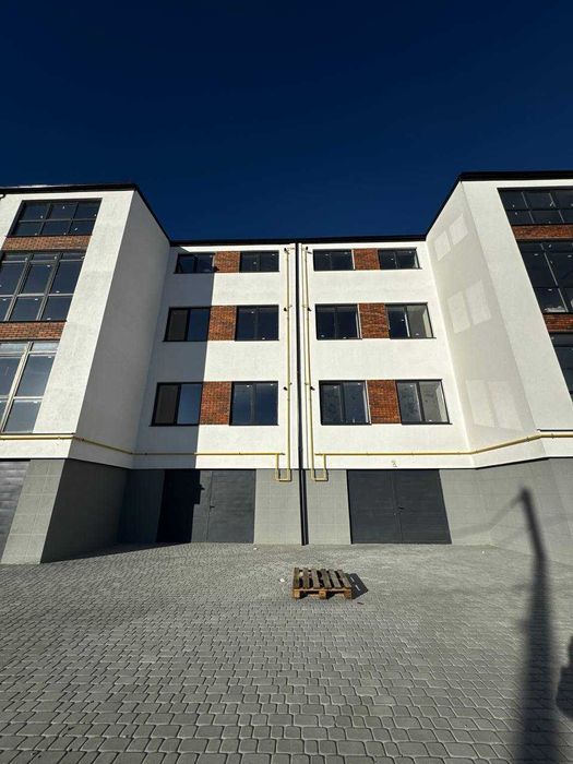 Продаж 2 к + кухня вітальня квартири в смт Запитів БЕЗ КОМІСІЇ. єОселя