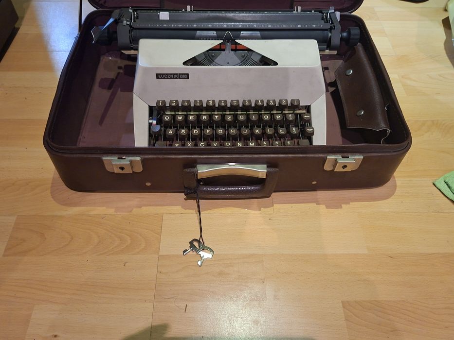 Maszyna do pisania łucznik 1303