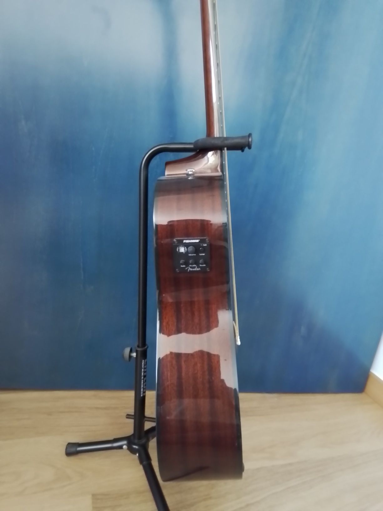 Guitarra eletro-acústica Fender