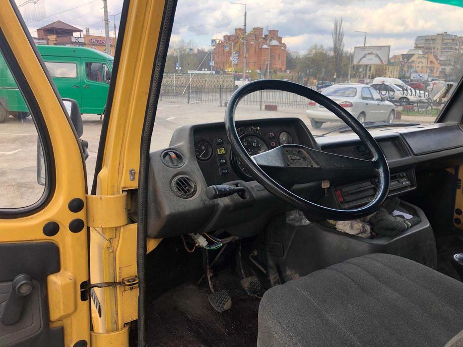 Автобус Mersedes-Bens 410