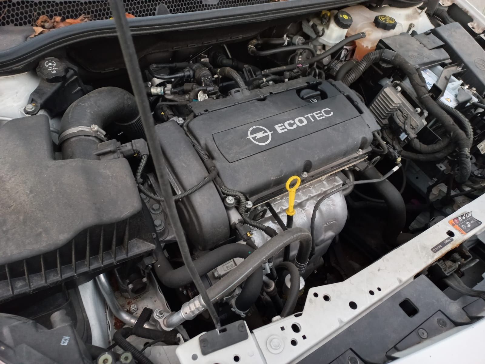 Opel Astra J 1.6 benzyna uszkodzony