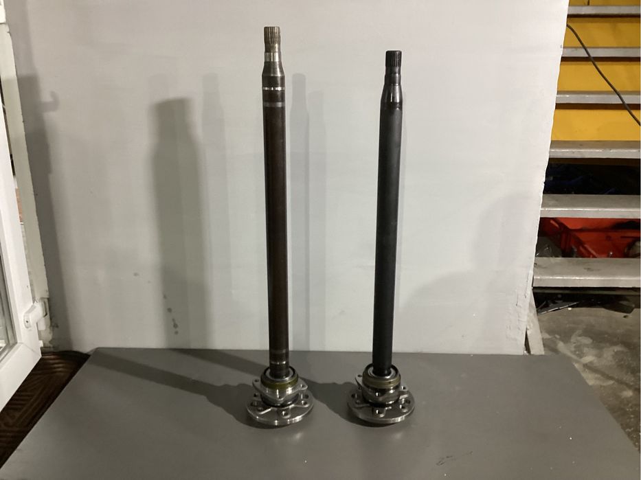 Полуось Лива Права Ступица Задня Mercedes Sprinter 906  VW Crafter