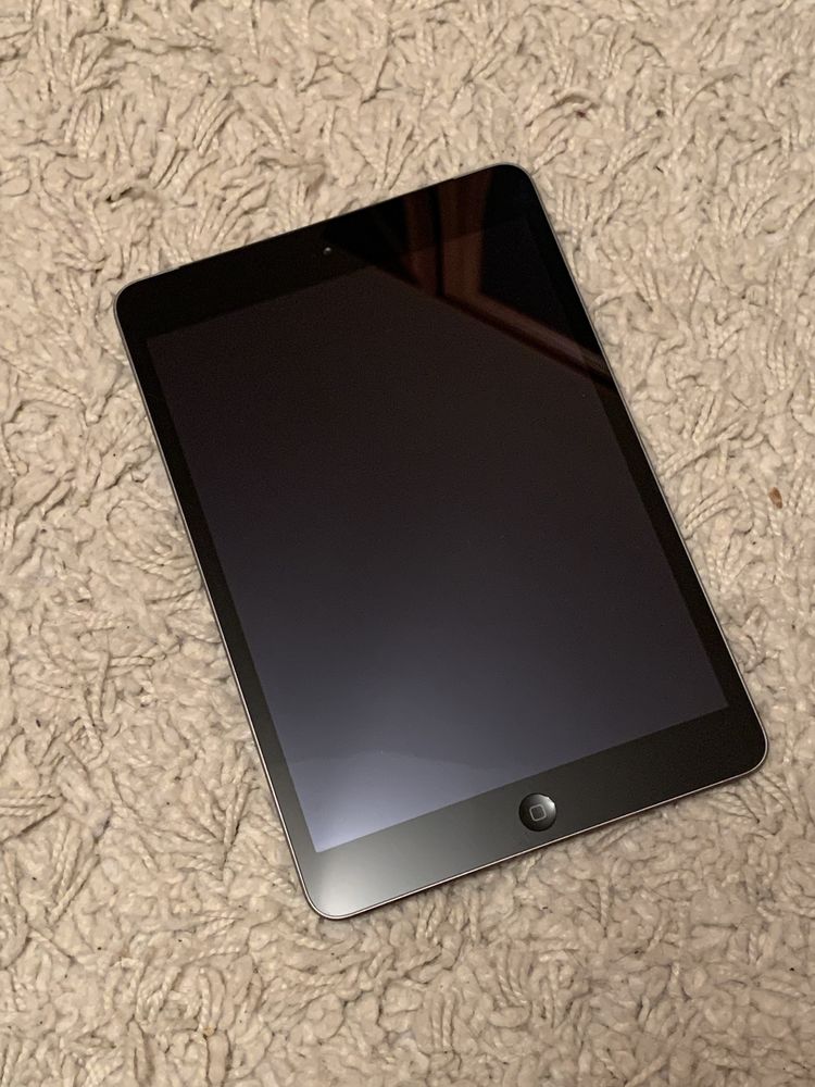 Apple iPad mini 2 планшет для школы и игр