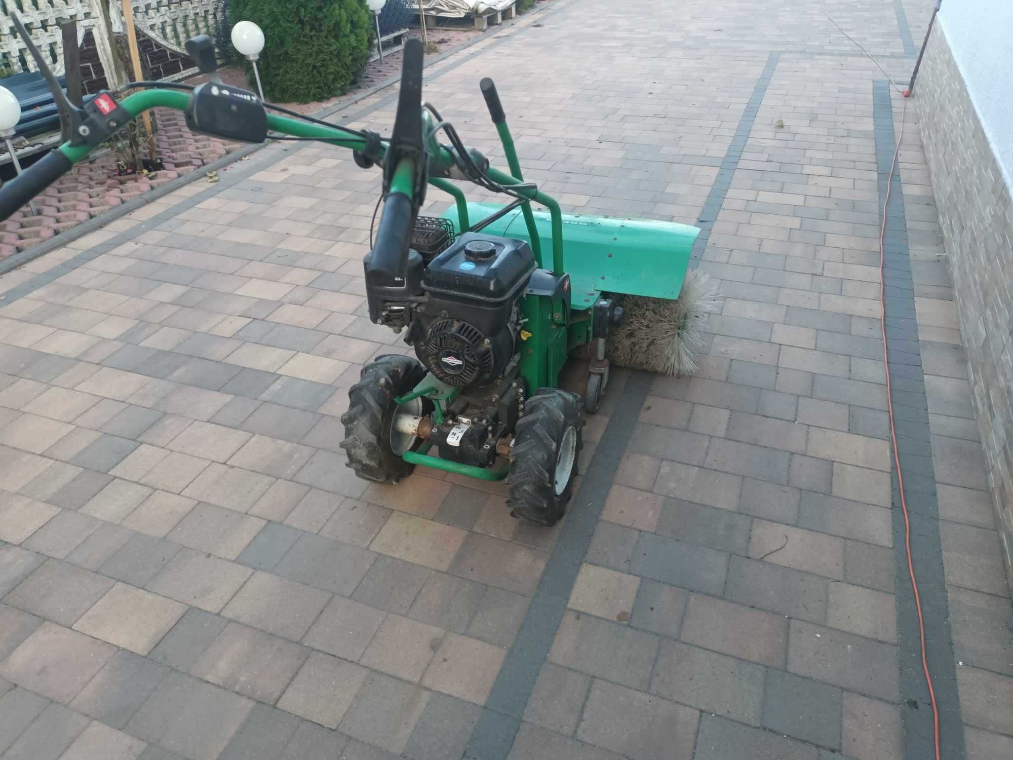 Green M5 Briggs&Stratton zamiatarka czyszczarka