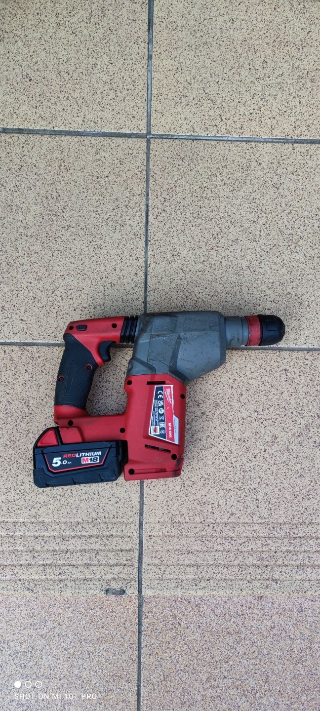 Młotowiertarka Milwaukee M18 CHX SDS , z baterią 5.0 Ah